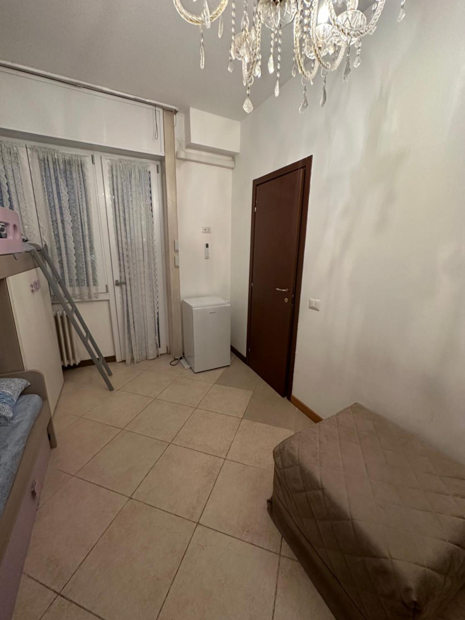 Gigli, Rooms Con Cucina In Comune E Terrazza Милан Экстерьер фото