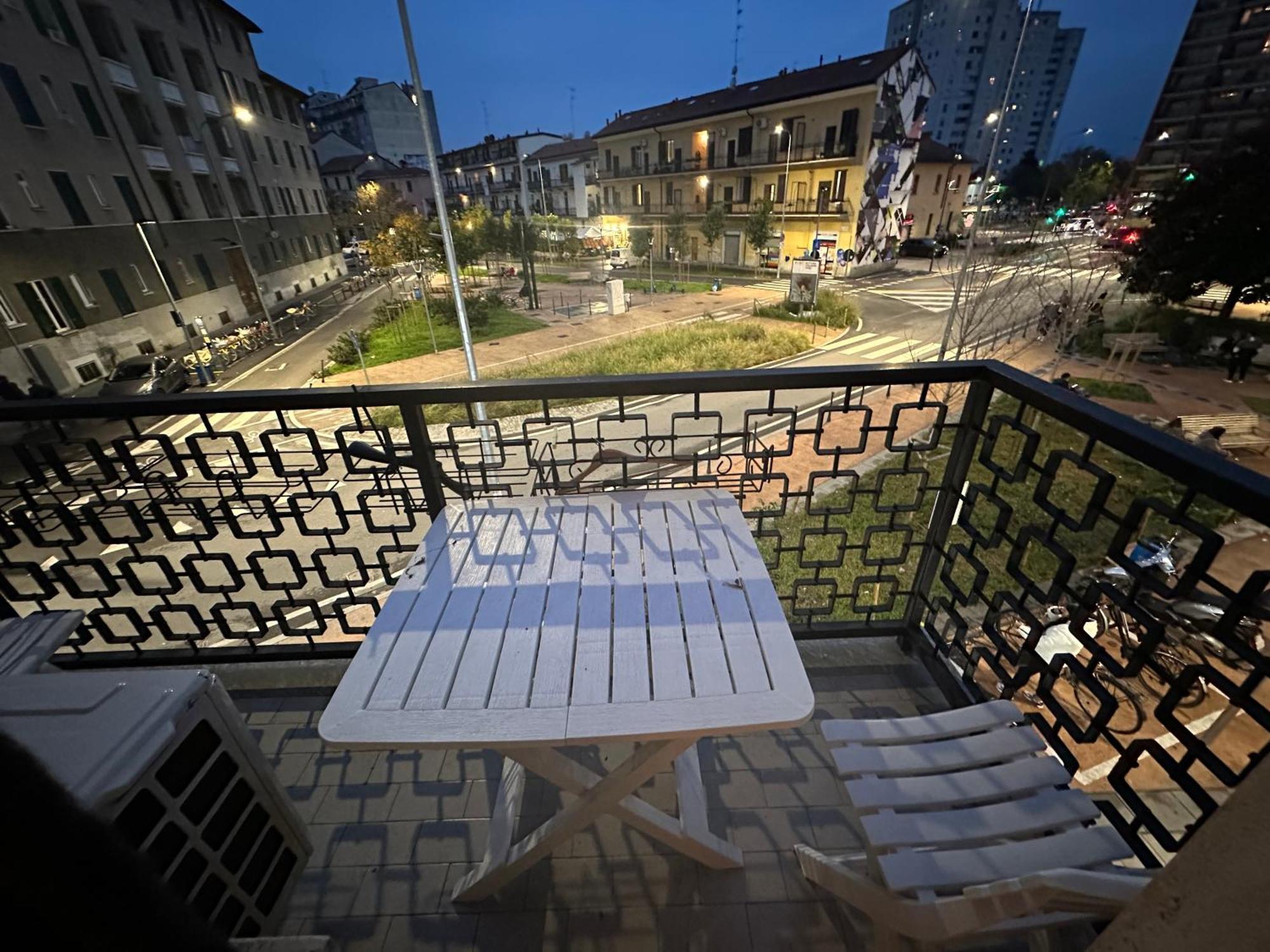Gigli, Rooms Con Cucina In Comune E Terrazza Милан Экстерьер фото