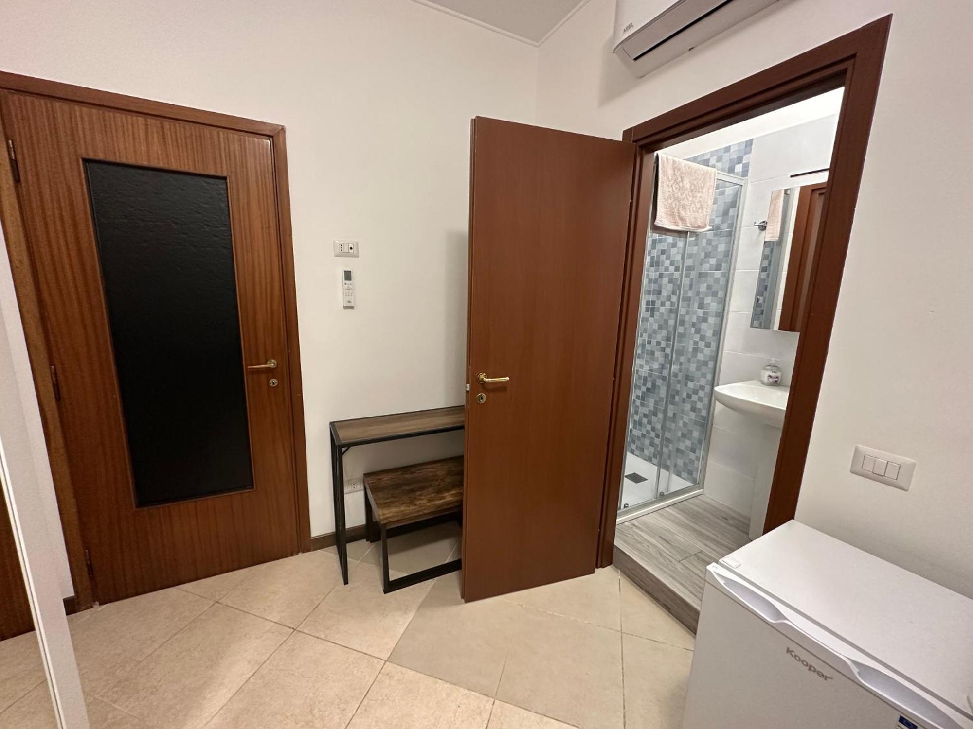 Gigli, Rooms Con Cucina In Comune E Terrazza Милан Экстерьер фото