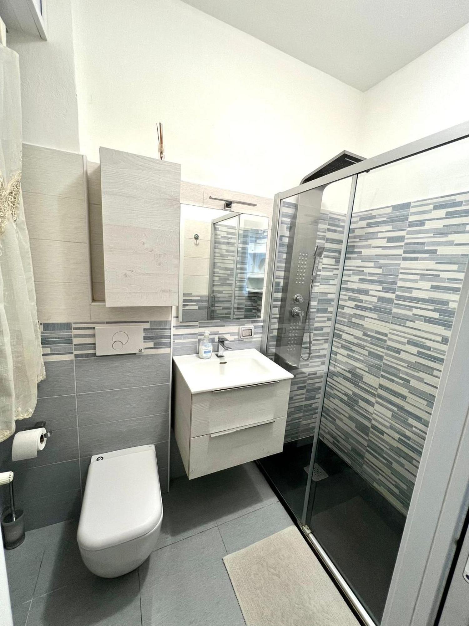 Gigli, Rooms Con Cucina In Comune E Terrazza Милан Экстерьер фото
